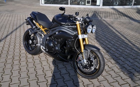 Umgebautes Motorrad Triumph Speed Triple R von Zweirad Hermann - Bild 6 Umgebautes Motorrad Triumph Speed Triple R von Zweirad Hermann - Bild 6