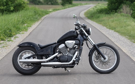 Umgebautes Motorrad Honda VT 600 C Shadow von Motorrad Bogoly KG - Bild 1 Umgebautes Motorrad Honda VT 600 C Shadow von Motorrad Bogoly KG - Bild 1