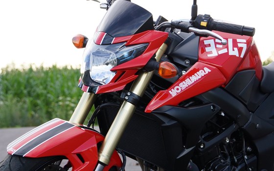 Umgebautes Motorrad Suzuki GSR 750 von Motorrad Bogoly KG - Bild 7 Umgebautes Motorrad Suzuki GSR 750 von Motorrad Bogoly KG - Bild 7