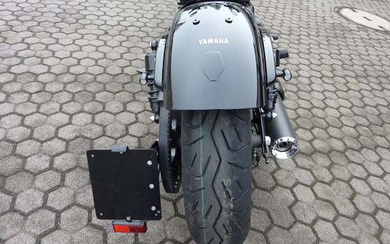 Umgebautes Motorrad Yamaha XV 950 von Zweirad-Center Zöller - Bild 16 Umgebautes Motorrad Yamaha XV 950 von Zweirad-Center Zöller - Bild 16