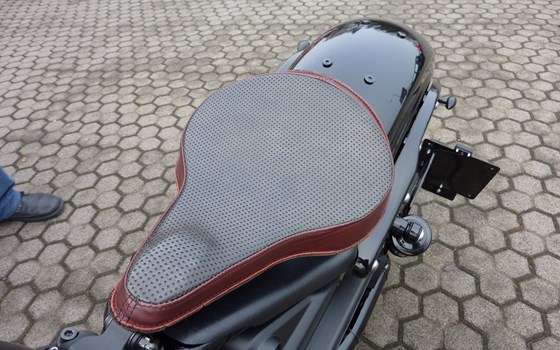 Umgebautes Motorrad Yamaha XV 950 von Zweirad-Center Zöller - Bild 17 Umgebautes Motorrad Yamaha XV 950 von Zweirad-Center Zöller - Bild 17