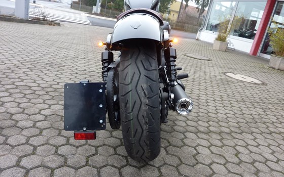 Umgebautes Motorrad Yamaha XV 950 von Zweirad-Center Zöller - Bild 20 Umgebautes Motorrad Yamaha XV 950 von Zweirad-Center Zöller - Bild 20