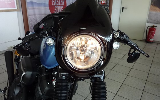 Umgebautes Motorrad Yamaha XV950 Racer von Zweirad-Center Zöller - Bild 17 Umgebautes Motorrad Yamaha XV950 Racer von Zweirad-Center Zöller - Bild 17