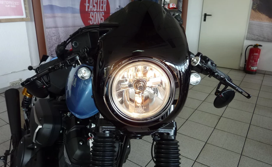 Umbgebautes Motorrad Yamaha XV950 Racer Bild 18: Umbgebautes Motorrad Yamaha XV950 Racer
