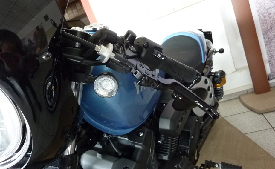 Umbgebautes Motorrad Yamaha XV950 Racer Bild 9: Umbgebautes Motorrad Yamaha XV950 Racer