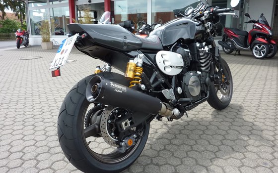 Umgebautes Motorrad Yamaha XJR 1300 Racer von Zweirad-Center Zöller - Bild 2 Umgebautes Motorrad Yamaha XJR 1300 Racer von Zweirad-Center Zöller - Bild 2