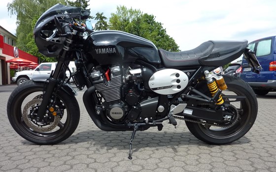 Umgebautes Motorrad Yamaha XJR 1300 Racer von Zweirad-Center Zöller - Bild 21 Umgebautes Motorrad Yamaha XJR 1300 Racer von Zweirad-Center Zöller - Bild 21