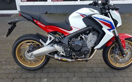 Umgebautes Motorrad Honda CB650F von ZSF Motorradtreff GmbH - Bild 1 Umgebautes Motorrad Honda CB650F von ZSF Motorradtreff GmbH - Bild 1