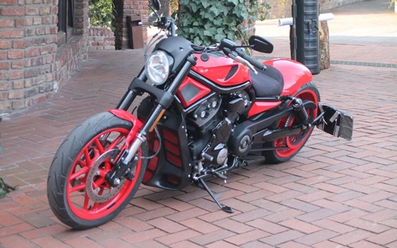 Umgebautes Motorrad Harley-Davidson Night Rod Special VRSCDX von X-Trem Custombikes - Bild 2 Umgebautes Motorrad Harley-Davidson Night Rod Special VRSCDX von X-Trem Custombikes - Bild 2