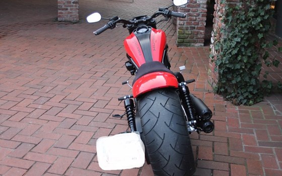 Umgebautes Motorrad Harley-Davidson Night Rod Special VRSCDX von X-Trem Custombikes - Bild 5 Umgebautes Motorrad Harley-Davidson Night Rod Special VRSCDX von X-Trem Custombikes - Bild 5