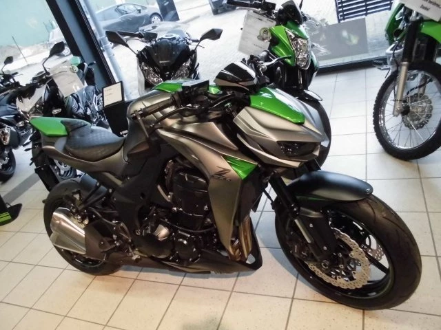 Umbgebautes Motorrad Kawasaki Z1000 Bild 1: Umbgebautes Motorrad Kawasaki Z1000