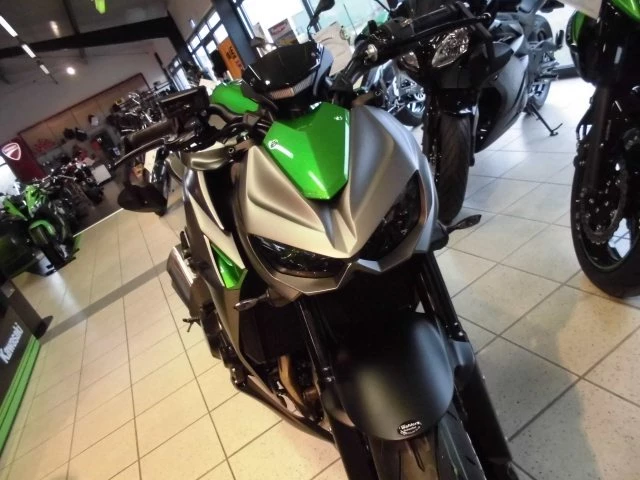 Umbgebautes Motorrad Kawasaki Z1000 Bild 6: Umbgebautes Motorrad Kawasaki Z1000