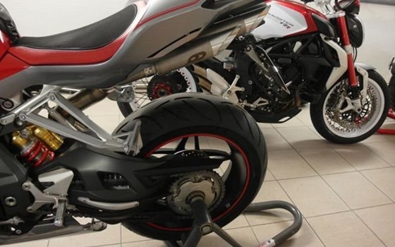 Umgebautes Motorrad MV Agusta F4 1000 R von A.T.T.-Tiedemann-Motorräder e.Kfm - Bild 19 Umgebautes Motorrad MV Agusta F4 1000 R von A.T.T.-Tiedemann-Motorräder e.Kfm - Bild 19