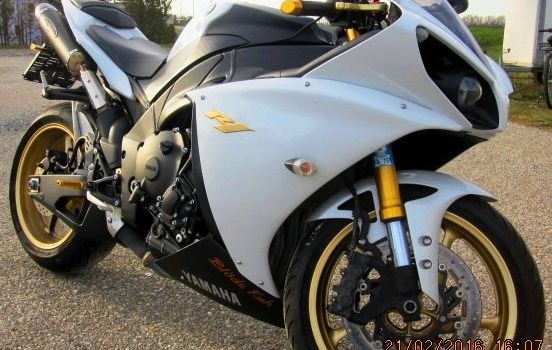 Umgebautes Motorrad Yamaha R1 von ponysee - Bild 1 Umgebautes Motorrad Yamaha R1 von ponysee - Bild 1