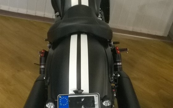 Umgebautes Motorrad Triumph Rocket III Roadster von TRIUMPH Chemnitz Böttger und Budach OHG - Bild 9 Umgebautes Motorrad Triumph Rocket III Roadster von TRIUMPH Chemnitz Böttger und Budach OHG - Bild 9