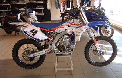 Yamaha YZ450F Custom Bike
