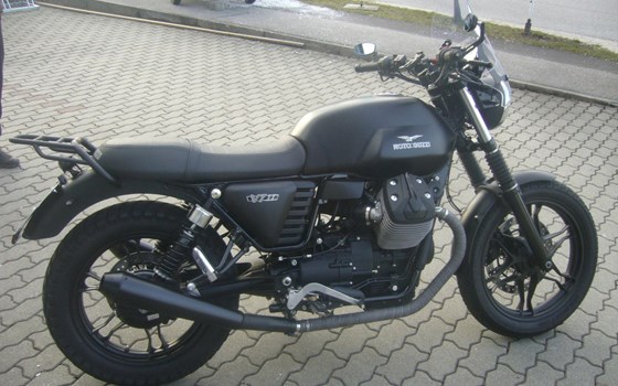 Umgebautes Motorrad Moto Guzzi V7 II Stone von Suedbike e.K. Inhaber Wolfgang Schustek - Bild 2 Umgebautes Motorrad Moto Guzzi V7 II Stone von Suedbike e.K. Inhaber Wolfgang Schustek - Bild 2