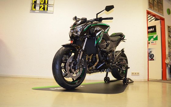 Umgebautes Motorrad Kawasaki Z 800 von Motorrad Schenk Idstein GbR. - Bild 14 Umgebautes Motorrad Kawasaki Z 800 von Motorrad Schenk Idstein GbR. - Bild 14