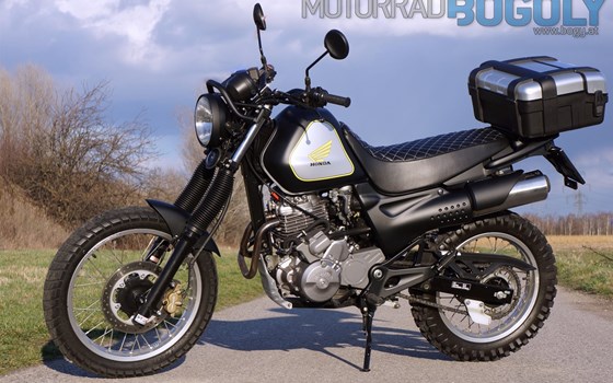 Umgebautes Motorrad Honda SLR650 von Motorrad Bogoly KG - Bild 7 Umgebautes Motorrad Honda SLR650 von Motorrad Bogoly KG - Bild 7