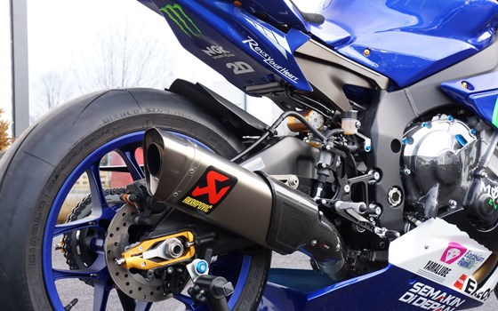 Umgebautes Motorrad Yamaha R1 von Motorrad Bogoly KG - Bild 10 Umgebautes Motorrad Yamaha R1 von Motorrad Bogoly KG - Bild 10