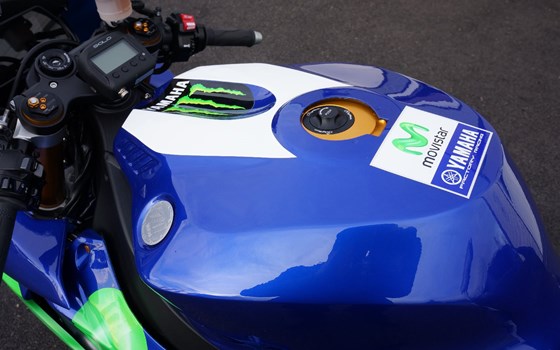 Umgebautes Motorrad Yamaha R1 von Motorrad Bogoly KG - Bild 7 Umgebautes Motorrad Yamaha R1 von Motorrad Bogoly KG - Bild 7