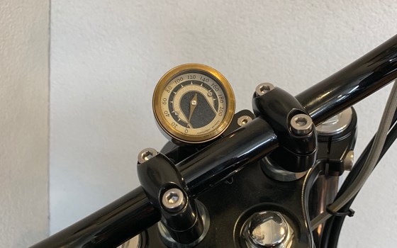 Umgebautes Motorrad Triumph Bonneville T100 von Pat-Bikes AG - Bild 11 Umgebautes Motorrad Triumph Bonneville T100 von Pat-Bikes AG - Bild 11