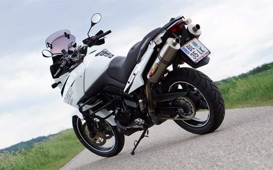 Umgebautes Motorrad Suzuki V-Strom 1000 von Motorrad Bogoly KG - Bild 3 Umgebautes Motorrad Suzuki V-Strom 1000 von Motorrad Bogoly KG - Bild 3