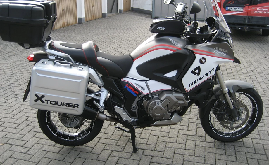 Umbgebautes Motorrad Honda VFR1200X Crosstourer Bild 1: Umbgebautes Motorrad Honda VFR1200X Crosstourer