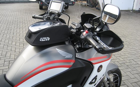 Umgebautes Motorrad Honda VFR1200X Crosstourer von Honda Semmler GbR - Bild 10 Umgebautes Motorrad Honda VFR1200X Crosstourer von Honda Semmler GbR - Bild 10