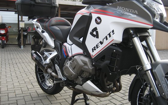 Umgebautes Motorrad Honda VFR1200X Crosstourer von Honda Semmler GbR - Bild 12 Umgebautes Motorrad Honda VFR1200X Crosstourer von Honda Semmler GbR - Bild 12