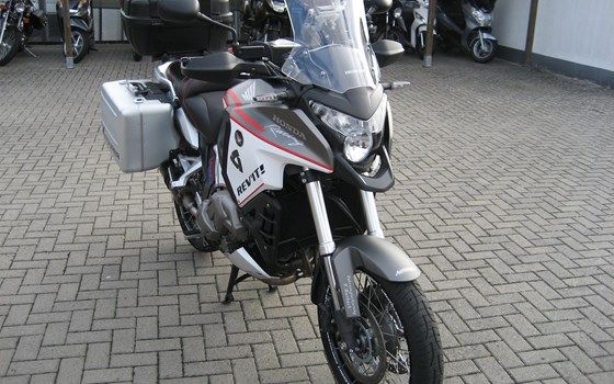 Umgebautes Motorrad Honda VFR1200X Crosstourer von Honda Semmler GbR - Bild 2 Umgebautes Motorrad Honda VFR1200X Crosstourer von Honda Semmler GbR - Bild 2