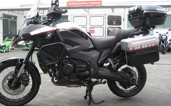 Umgebautes Motorrad Honda VFR1200X Crosstourer von Honda Semmler GbR - Bild 5 Umgebautes Motorrad Honda VFR1200X Crosstourer von Honda Semmler GbR - Bild 5