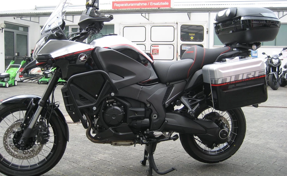 Umbgebautes Motorrad Honda VFR1200X Crosstourer Bild 5: Umbgebautes Motorrad Honda VFR1200X Crosstourer