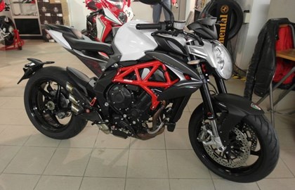MV Agusta Brutale 800 Custom Bike MV Agusta Brutale 800 Custom Bike