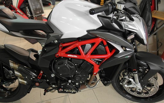 Umgebautes Motorrad MV Agusta Brutale 800 von A.T.T.-Tiedemann-Motorräder e.Kfm - Bild 10 Umgebautes Motorrad MV Agusta Brutale 800 von A.T.T.-Tiedemann-Motorräder e.Kfm - Bild 10