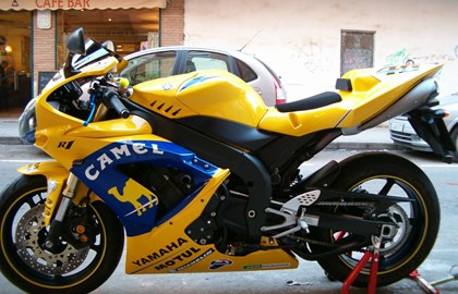 Yamaha R1 Custom Bike