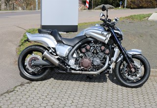 Yamaha V-MAX