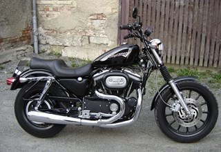 Harley-Davidson Sportster XL 883 R Roadster