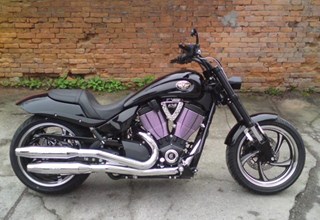 Victory Hammer 8-Ball