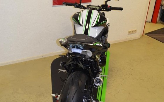 Umgebautes Motorrad Kawasaki Z 800 e von Motorrad Schenk Idstein GbR. - Bild 24 Umgebautes Motorrad Kawasaki Z 800 e von Motorrad Schenk Idstein GbR. - Bild 24