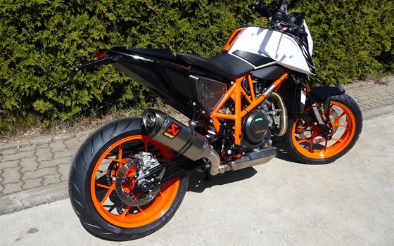 Umgebautes Motorrad KTM 690 Duke R von Bräuer Motorradsport KG - Bild 3 Umgebautes Motorrad KTM 690 Duke R von Bräuer Motorradsport KG - Bild 3