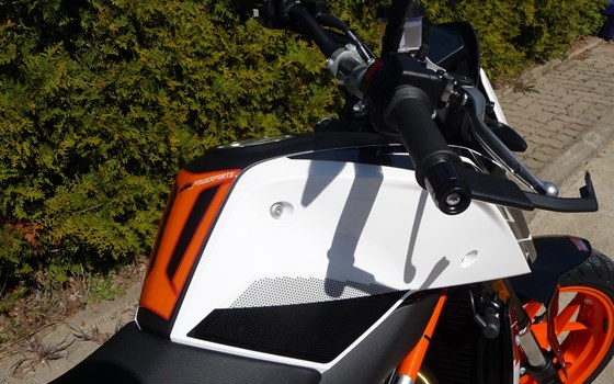 Umgebautes Motorrad KTM 690 Duke R von Bräuer Motorradsport KG - Bild 6 Umgebautes Motorrad KTM 690 Duke R von Bräuer Motorradsport KG - Bild 6