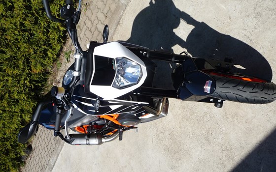 Umgebautes Motorrad KTM 690 Duke R von Bräuer Motorradsport KG - Bild 9 Umgebautes Motorrad KTM 690 Duke R von Bräuer Motorradsport KG - Bild 9
