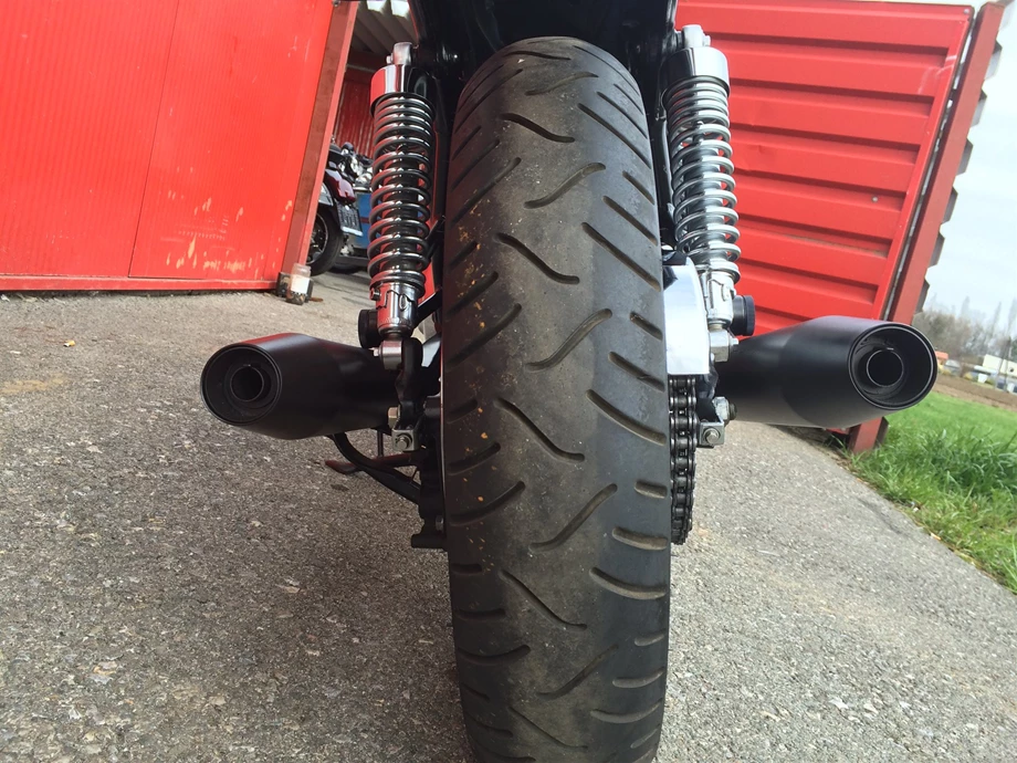 Umbgebautes Motorrad Triumph Bonneville T100 Bild 10: Umbgebautes Motorrad Triumph Bonneville T100
