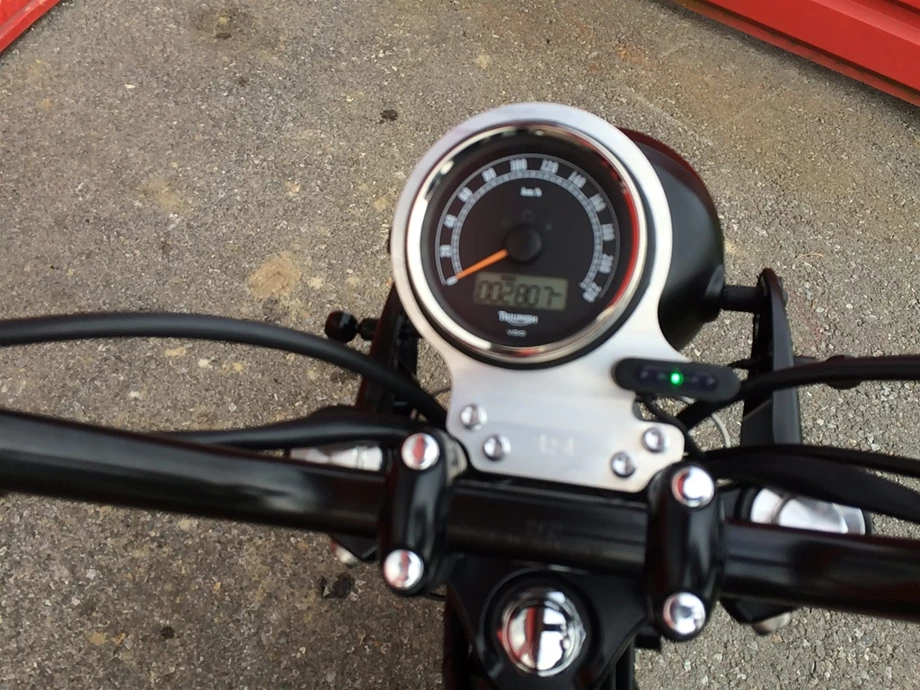 Umbgebautes Motorrad Triumph Bonneville T100 Bild 8: Umbgebautes Motorrad Triumph Bonneville T100