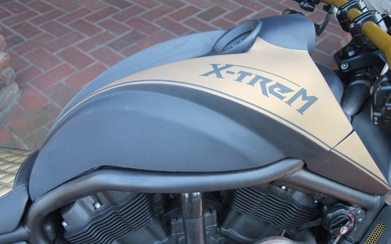 Umgebautes Motorrad Harley-Davidson V-Rod Muscle VRSCF von X-Trem Custombikes - Bild 21 Umgebautes Motorrad Harley-Davidson V-Rod Muscle VRSCF von X-Trem Custombikes - Bild 21