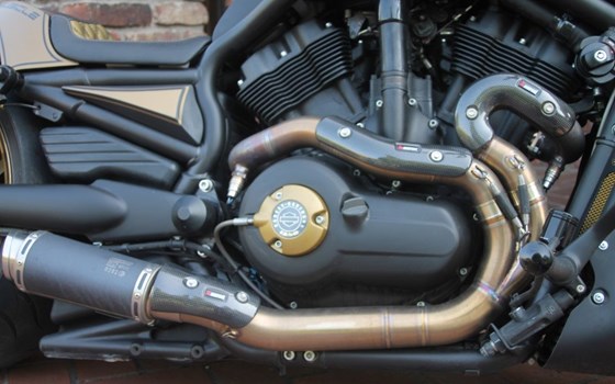 Umgebautes Motorrad Harley-Davidson V-Rod Muscle VRSCF von X-Trem Custombikes - Bild 22 Umgebautes Motorrad Harley-Davidson V-Rod Muscle VRSCF von X-Trem Custombikes - Bild 22