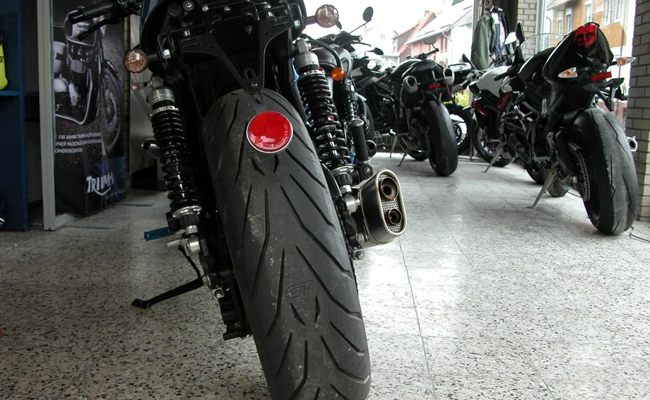 Umbgebautes Motorrad Triumph Thruxton Bild 3: Umbgebautes Motorrad Triumph Thruxton