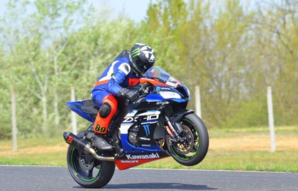 Kawasaki Ninja ZX-10R Custom Bike Kawasaki Ninja ZX-10R Custom Bike