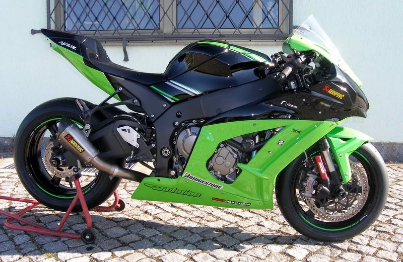 Umbgebautes Motorrad Kawasaki Ninja ZX-10R Bild 1: Umbgebautes Motorrad Kawasaki Ninja ZX-10R